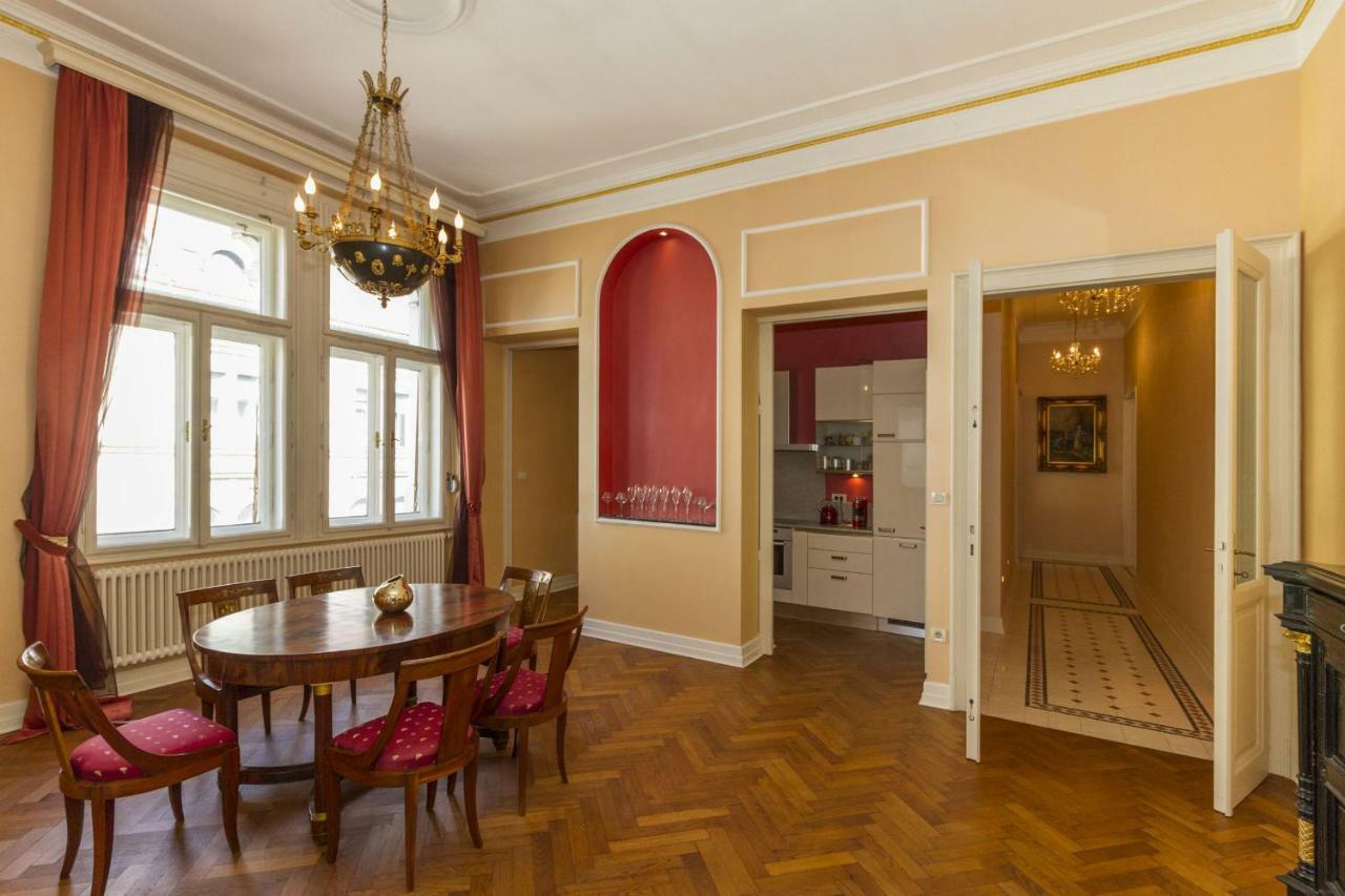 Filip'S Palace Luxurious Apartment Laibach Exterior foto